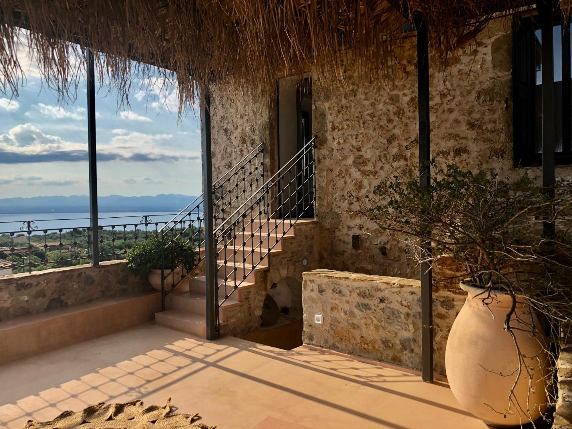 Villa Vager Mani Hotel カラマタ エクステリア 写真