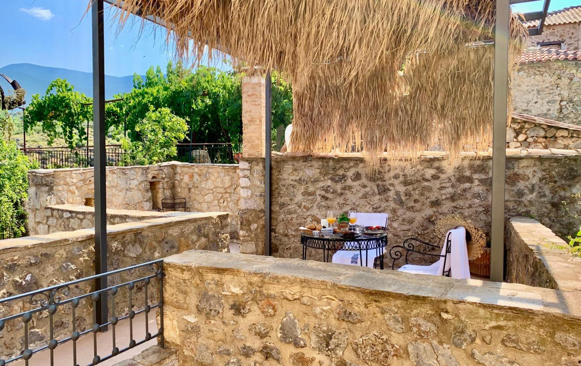 Villa Vager Mani Hotel カラマタ エクステリア 写真