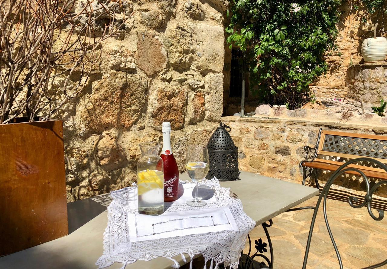 Villa Vager Mani Hotel カラマタ エクステリア 写真