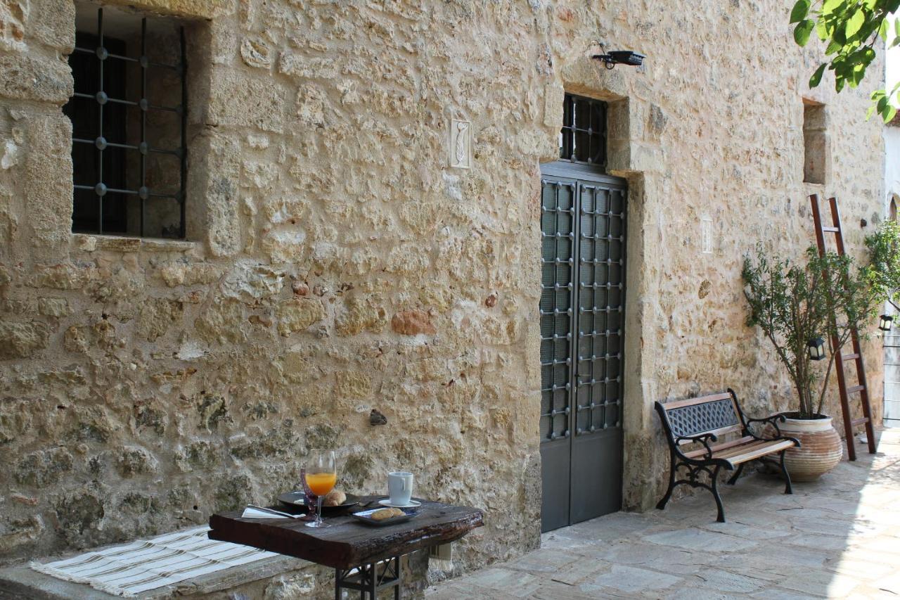 Villa Vager Mani Hotel カラマタ エクステリア 写真